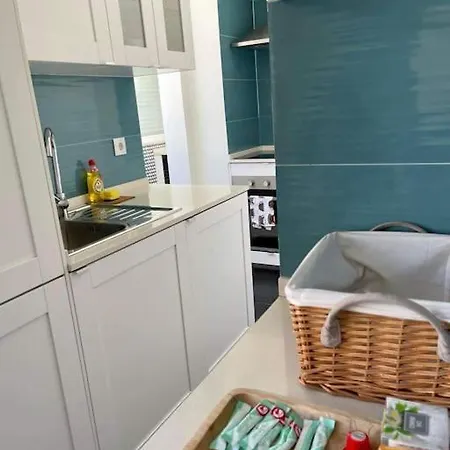 2 Bdrms Near Lx Factory Free Parking Apartment Lisbon