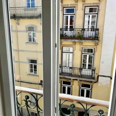 2 Bdrms Near Lx Factory Free Parking *